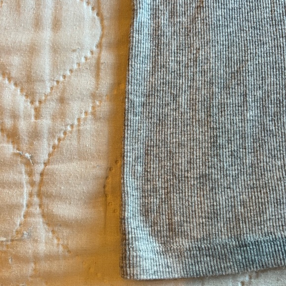 Aerie Grey Tank Top - Picture 3 of 4